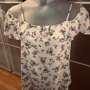 Open shoulder top